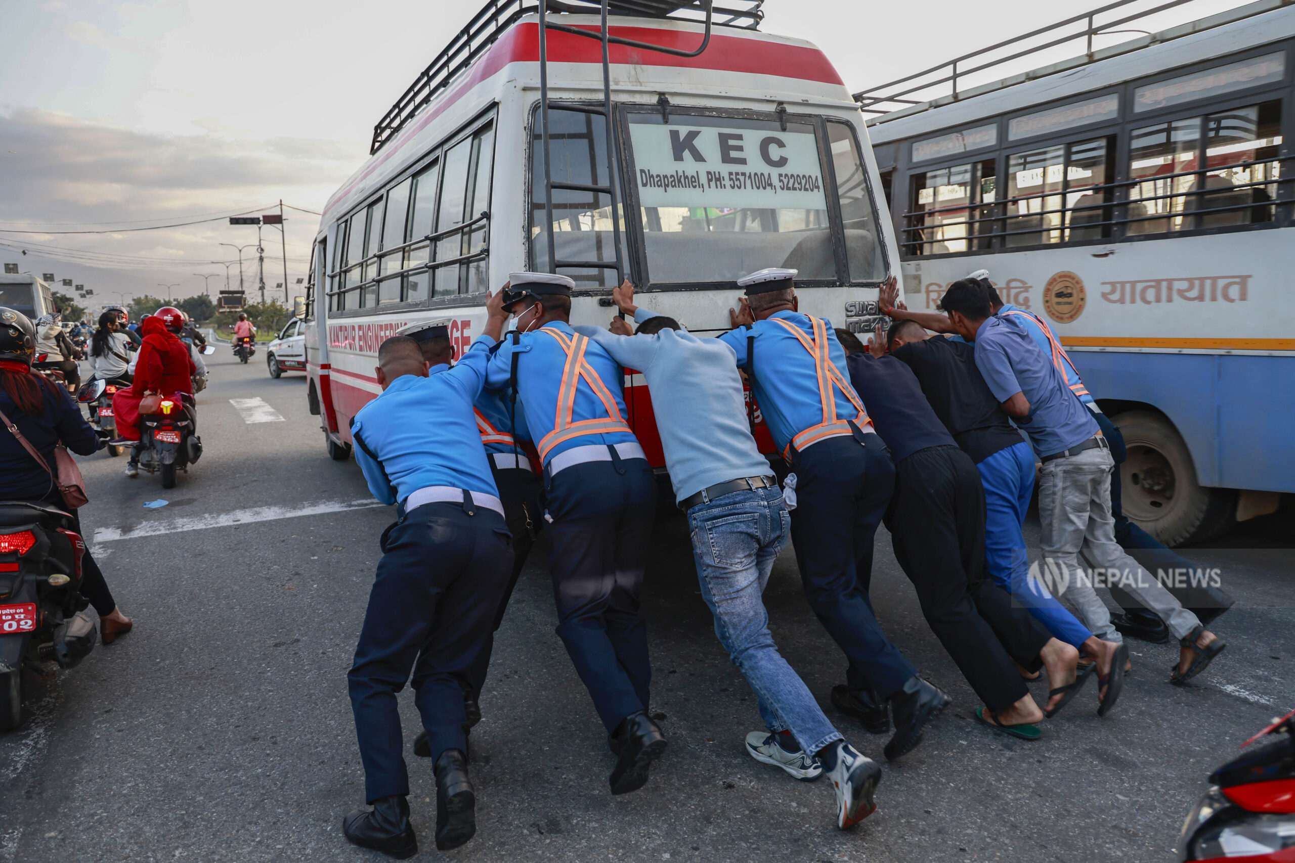 प्रहरी हाम्रो साथी