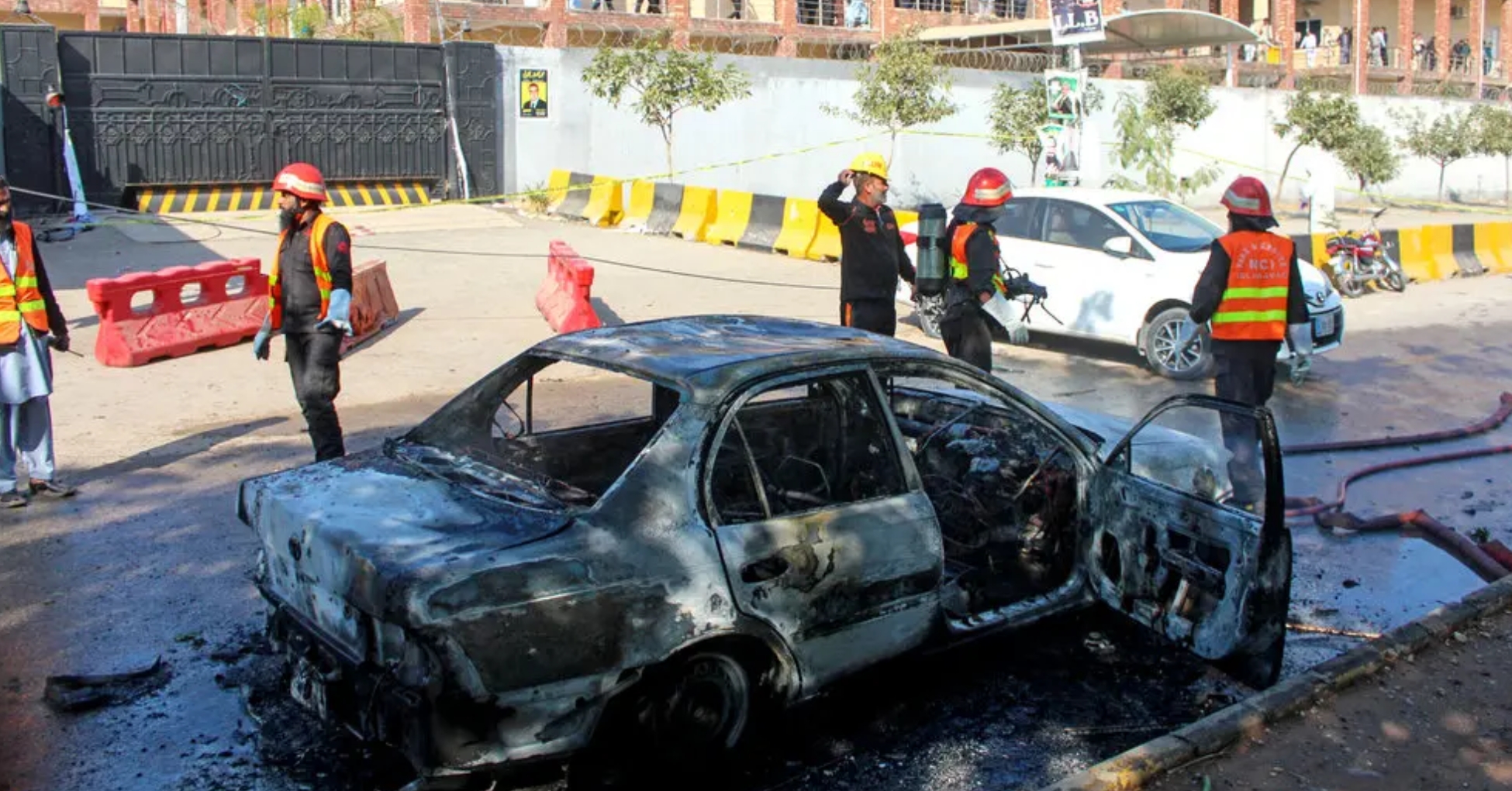 पाकिस्तानको अदालतमा विस्फोट, १२ जनाको मृत्यु