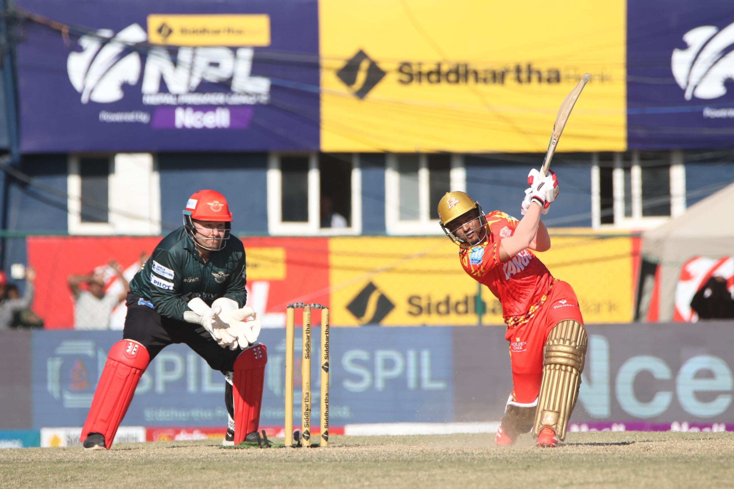 तस्बिरमा पोखरा एभेन्जर्स र लुम्बिनी लायन्सको स्पर्धा