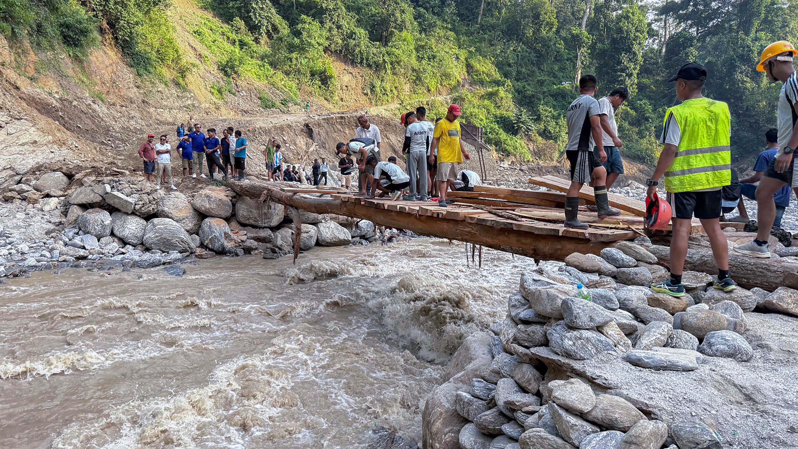 देशमा प्रगति भएको भयै छ भन्नेहरूप्रति