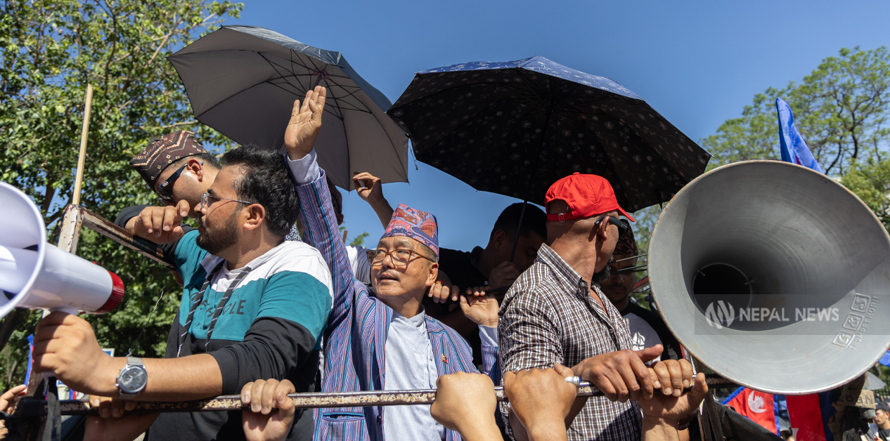 झनै संकटमा राजावादी 