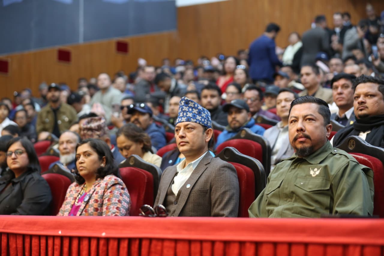 तस्बिरमा रास्वपा र विवेकशील साझाको एकता