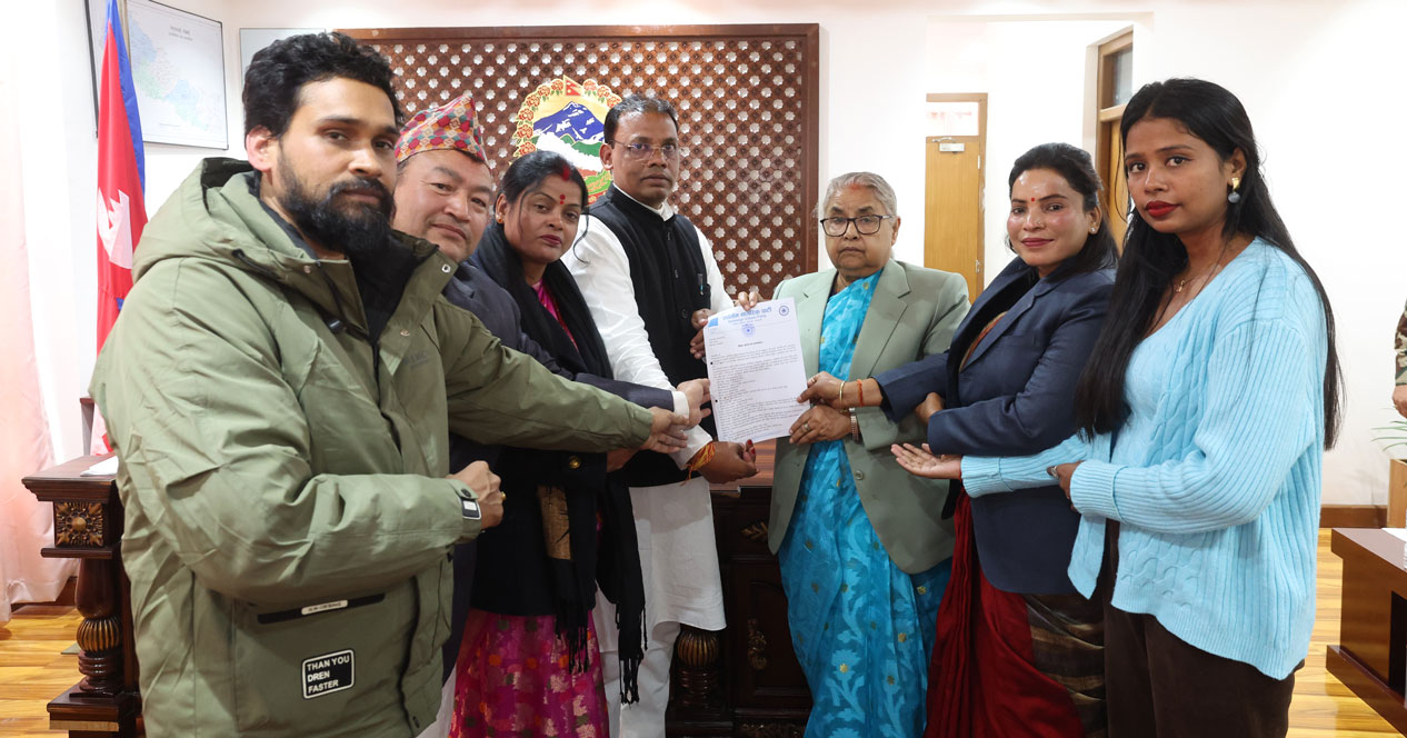 निर्वाचनको राष्ट्रिय अनुष्ठानमा सबै सहभागी बनौँ : प्रधानमन्त्री