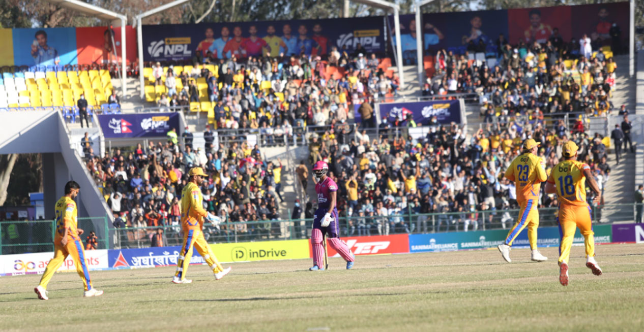 एनपीएल : सुदूरपश्चिमविरुद्ध ब्याटिङ गर्दै जनकपुर