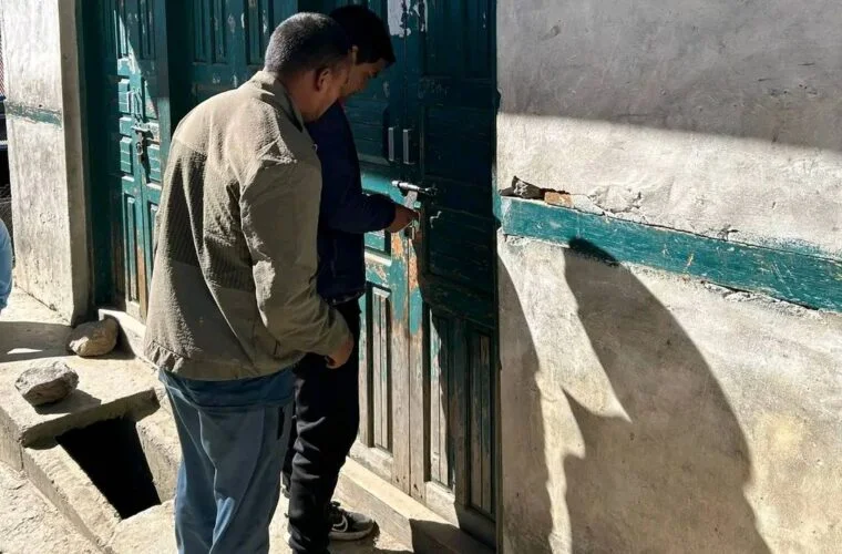 प्रत्येक उडानमा बिरामीलाई दुई टिकट अनिवार्य