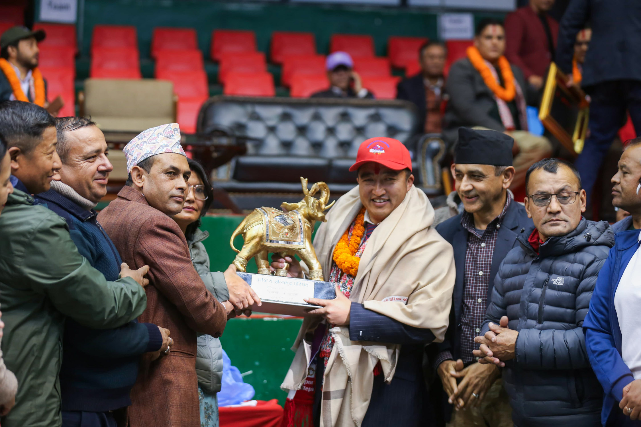 चारवर्षे कार्यकाल पूरा गरी बिदा भए राखेप सदस्यसचिव घिसिङ