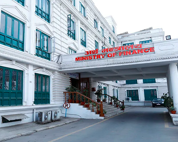 अर्थ मन्त्रालयको दोस्रो त्रैमासिक कार्यप्रगतिः पुँजीगत खर्च घट्यो, राजस्वमा डेढ खर्बको खाडल