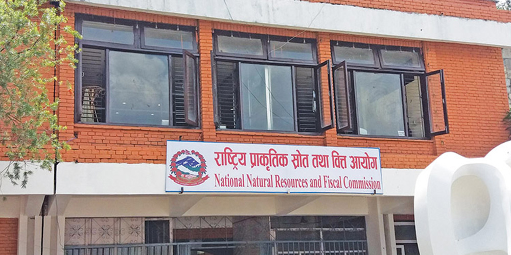 प्रदेश र स्थानीय तहलाई छुट्याइएको अनुदान हस्तान्तरण नहुँदा बजेट कार्यान्वयन  प्रभावित: वित्त आयोग प्रतिवेदन