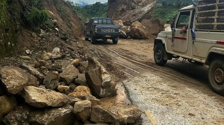स्याफ्रुबेँसी–रसुवागढी अन्तर्राष्ट्रिय राजमार्ग मर्मत सुरु