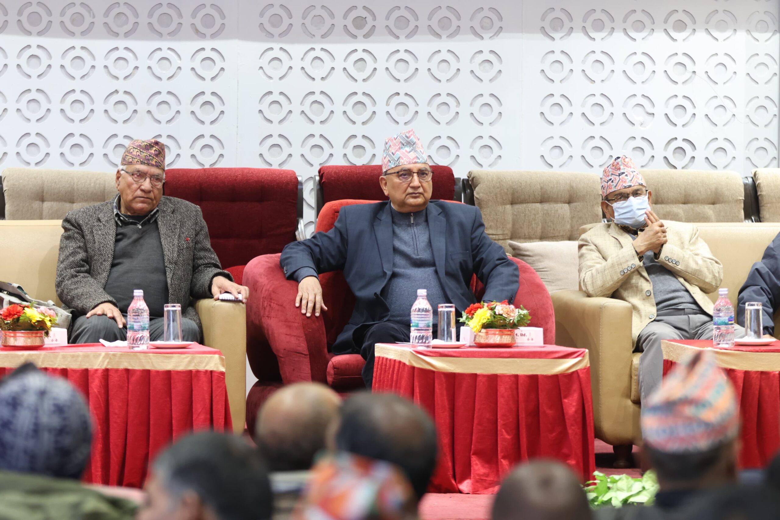 कार्की ब्यांक्वेटमा ईश्वर पोखरेल समूहको भेला [फोटो फिचर]