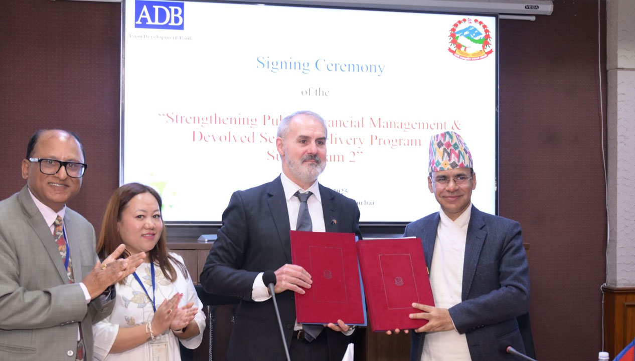 एडीबीसँग १०० मिलियन अमेरिकी डलरबराबरको ऋण सम्झौता