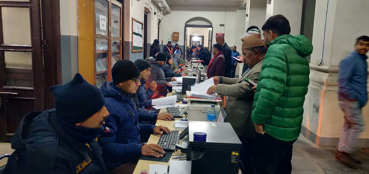 निर्वाचन आयोगमा १५ दलले बुझाए समानुपातिक बन्दसूची