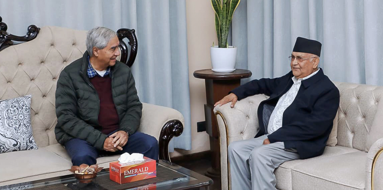 देउवा-ओलीको प्रतिगामी हाँसो