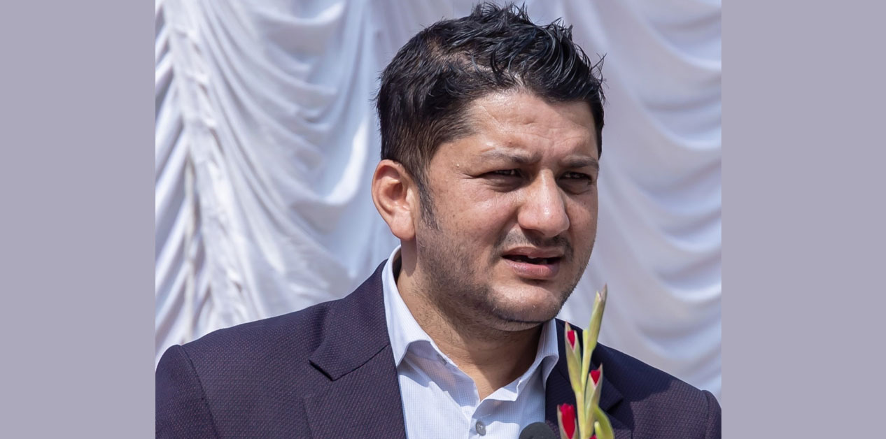 एमाले महाधिवेशनमा पिन अध्यक्ष थापाको उम्मेदवारी