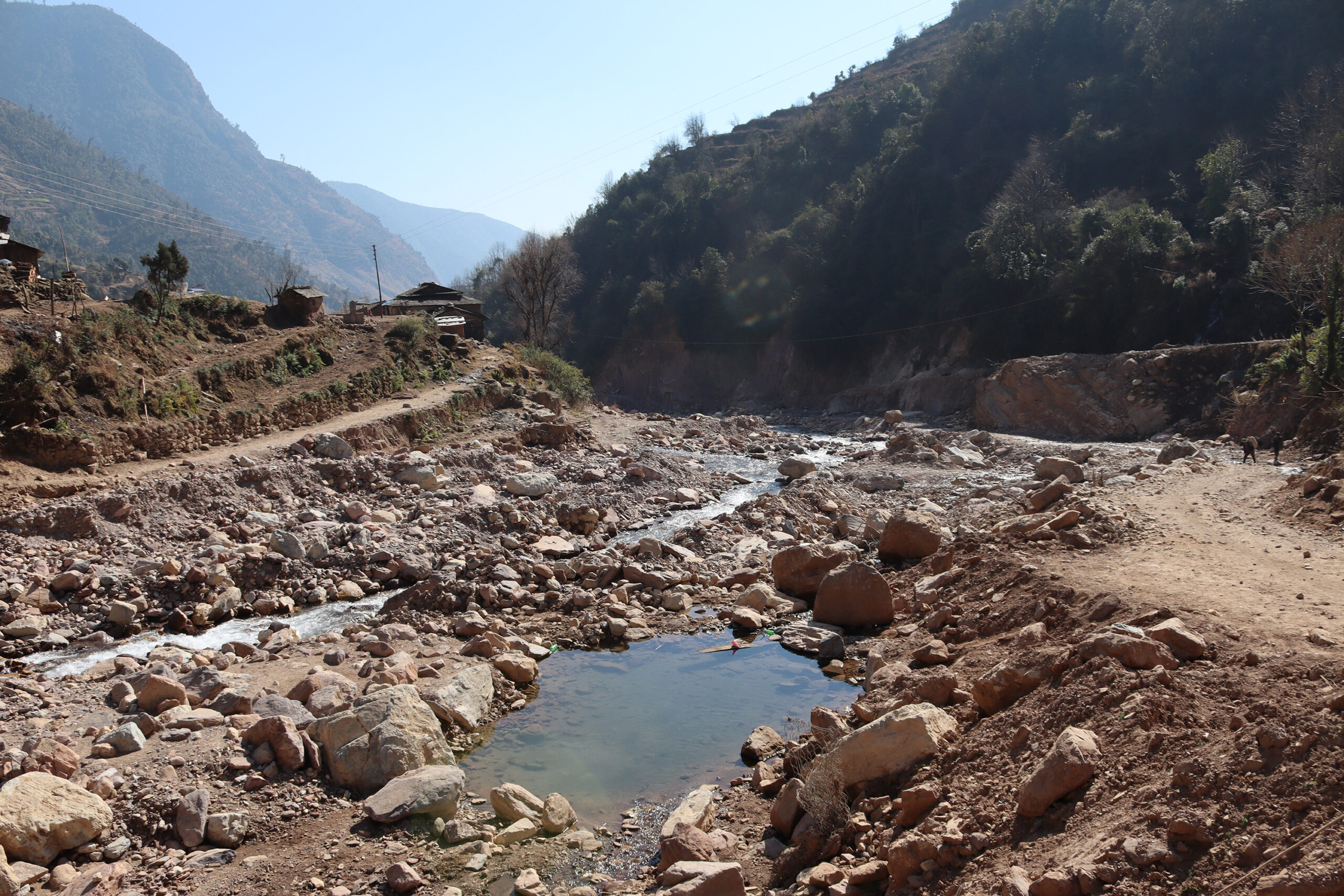 भूजीखोलाका बाढीपीडित अझै राहतकै पर्खाइमा