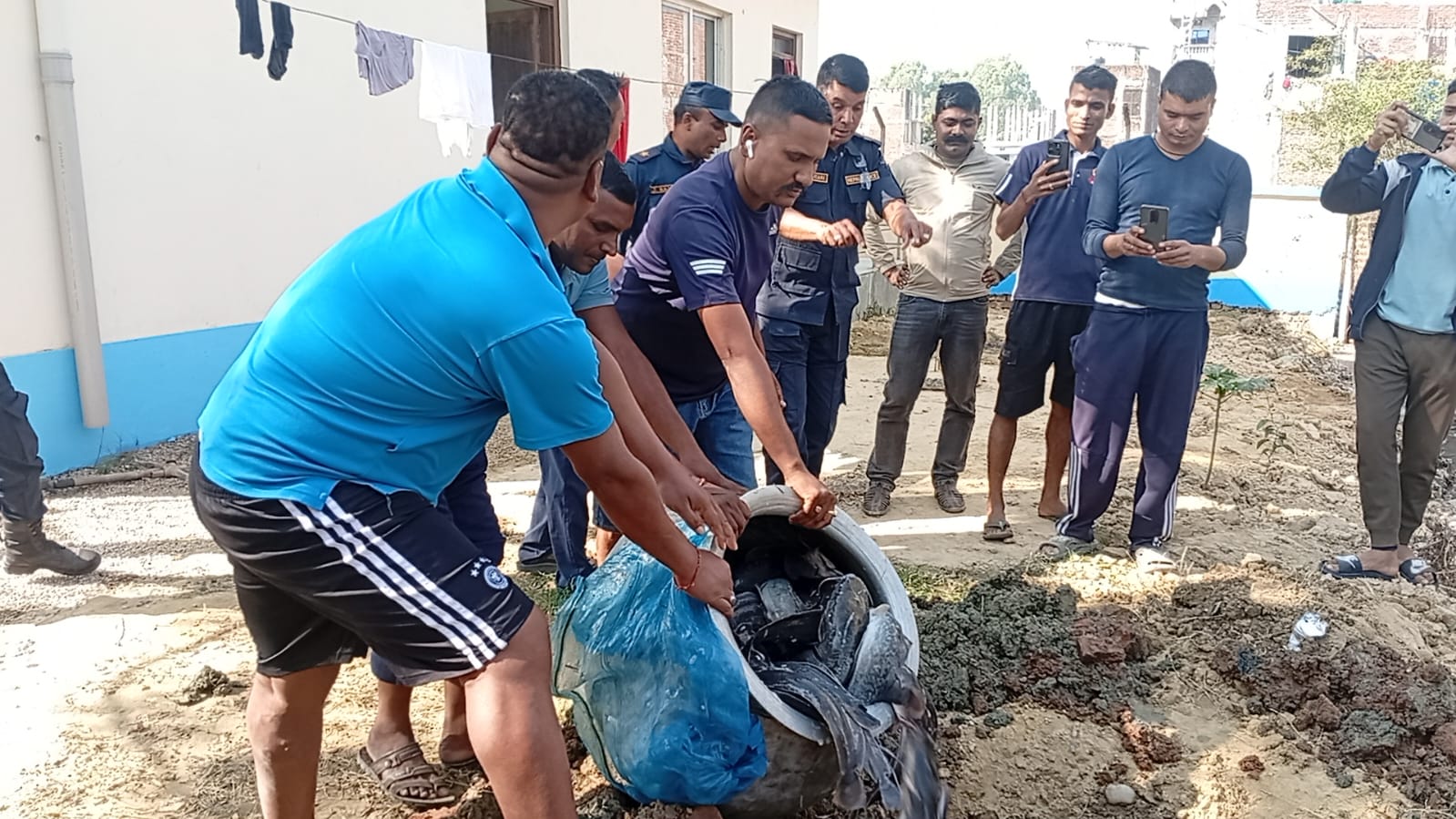 प्रतिबन्धित मुङ्ग्री माछा नष्ट