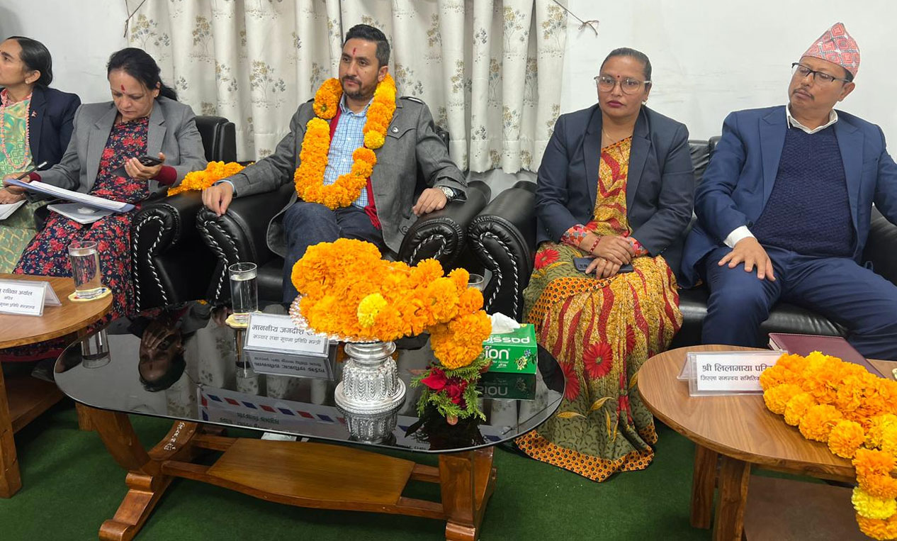 समानुपातिक सूची बुझाएसँगै देश निर्वाचनमा होमियो : सञ्चारमन्त्री खरेल