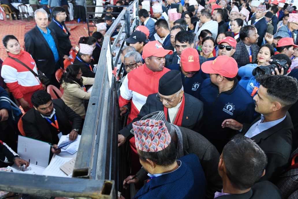 एमालेको नयाँ नेतृत्वका लागि आज मतदान : ८० विद्युतीय उपकरण प्रयोग गरिँदै