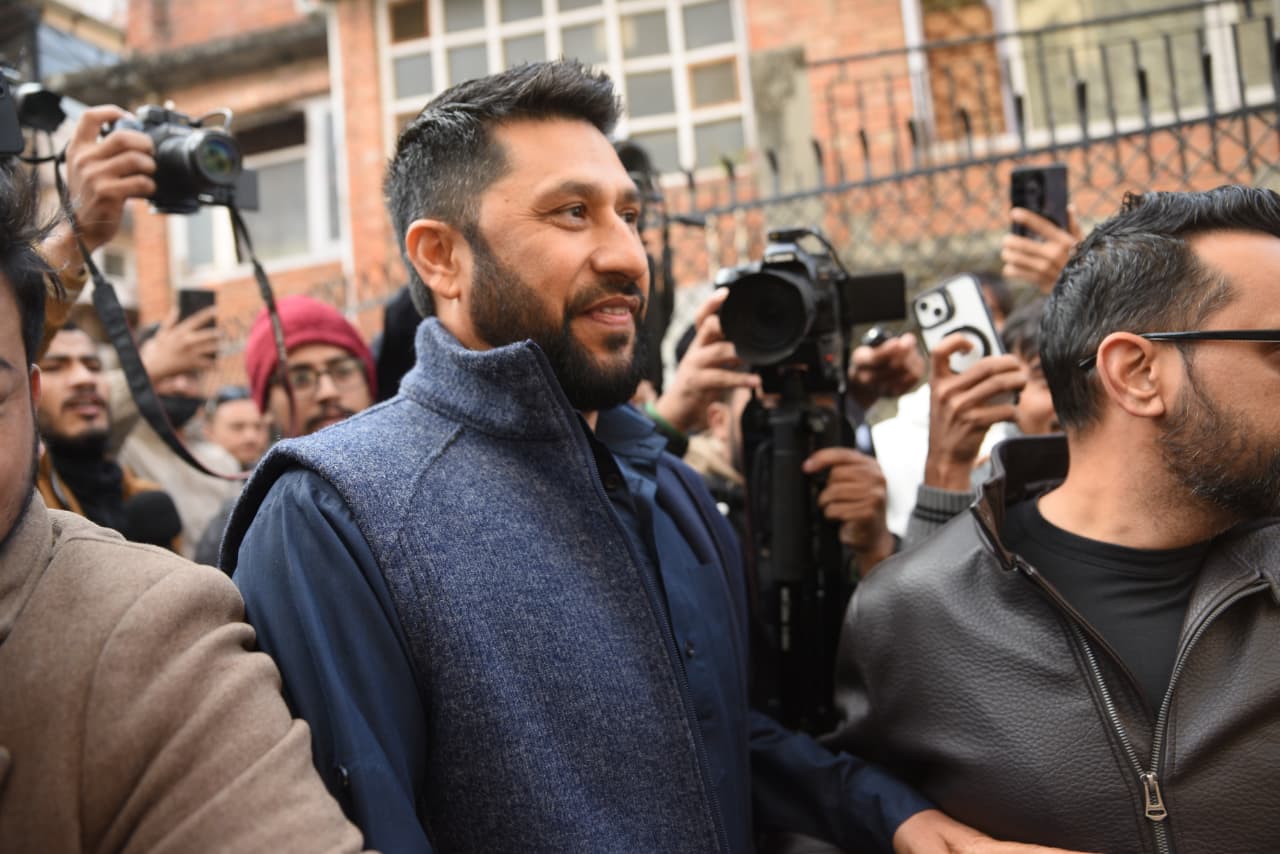 रास्वपा सभापति लामिछानेको उम्मेदवारी वारेसनामामार्फत दर्ता