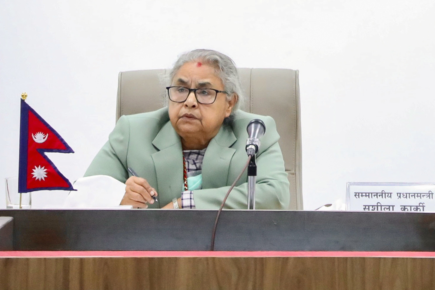 राजनीतिक दललाई प्रधानमन्त्रीको आग्रह- निर्वाचनमा ढुक्क भएर सहभागी हुनुस्