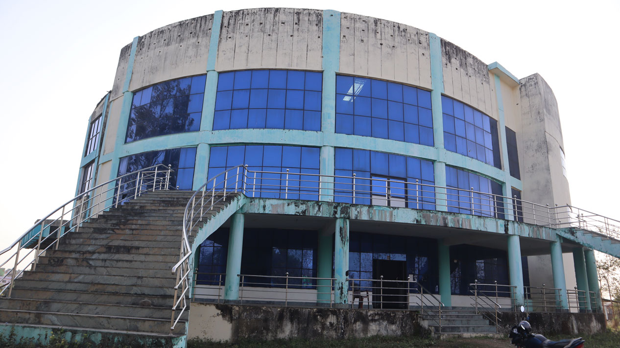 ‘सभागृह’ बन्न त ६ वर्षअघि नै बन्यो तर सञ्चालनमै आएन