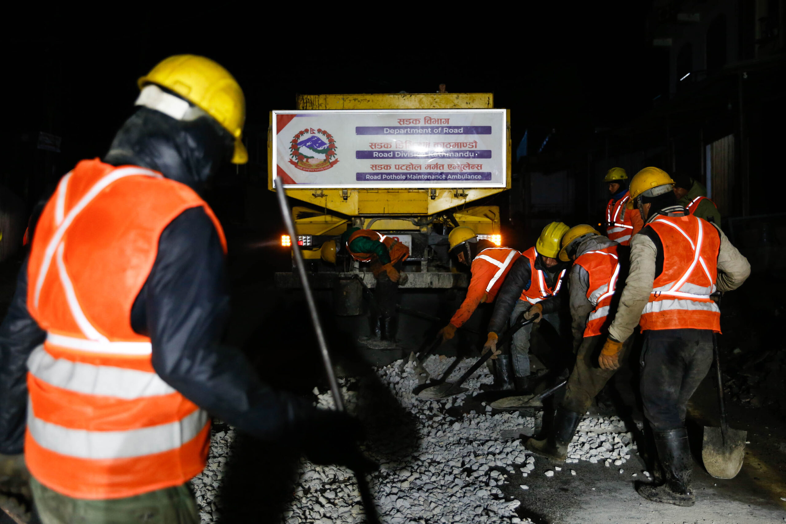 ‘सडक एम्बुलेन्स’ को सेवा चौबीसै घण्टा [फोटो फिचर]