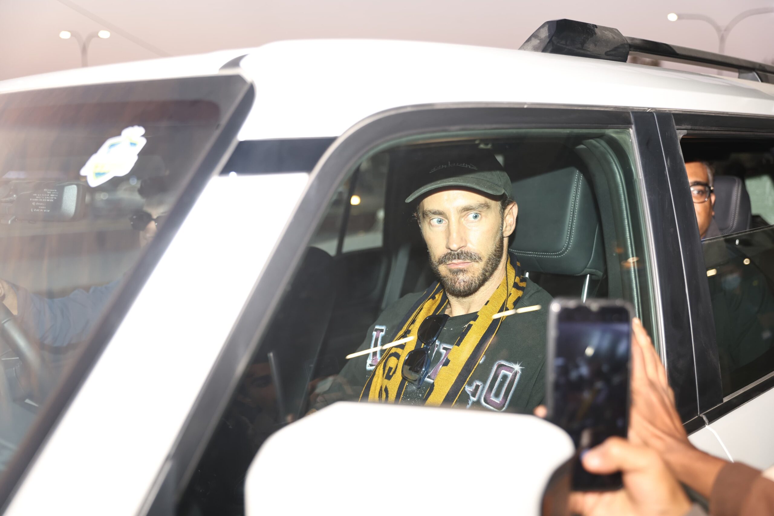 एनपीएल खेल्न दक्षिण अफ्रिकी क्रिकेटर फाफ डु प्लेसिस नेपाल आइपुगे [फोटो फिचर]