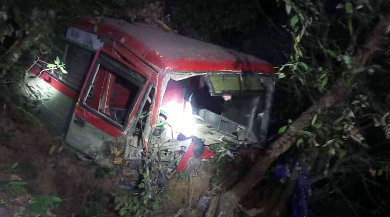 शङ्खरापुर बस दुर्घटना अपडेट: ५ जनाको मृत्यु, ३३ घाइते