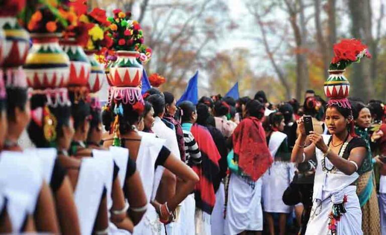 महोत्तरीका मगर र थारू बस्तीमा माघेसङ्क्रान्तिको रौनक