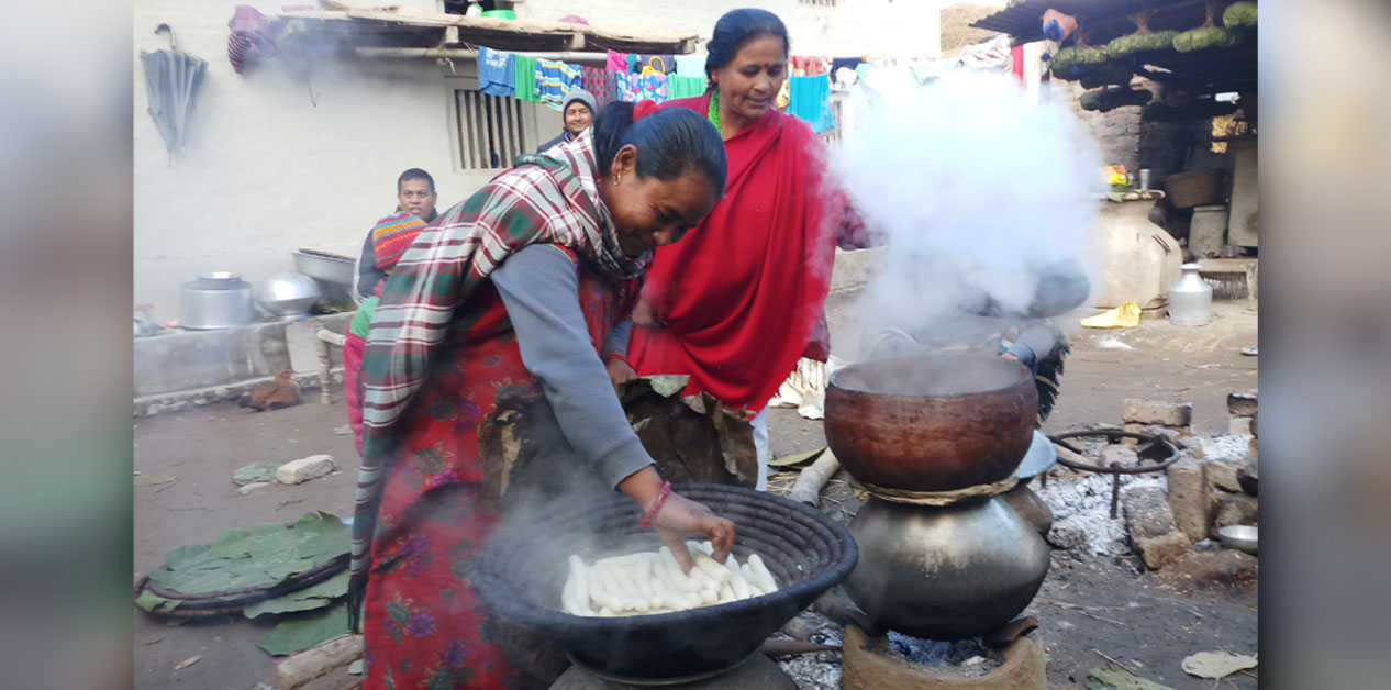 थारू बस्तीमा माघ भित्र्याउने चटारो