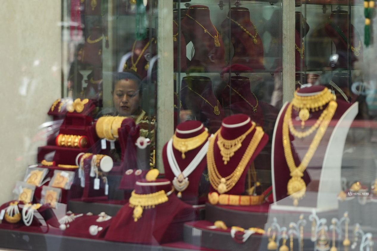 सुन प्रतितोला २०‚५०० ले बढ्यो, चाँदीको कति?