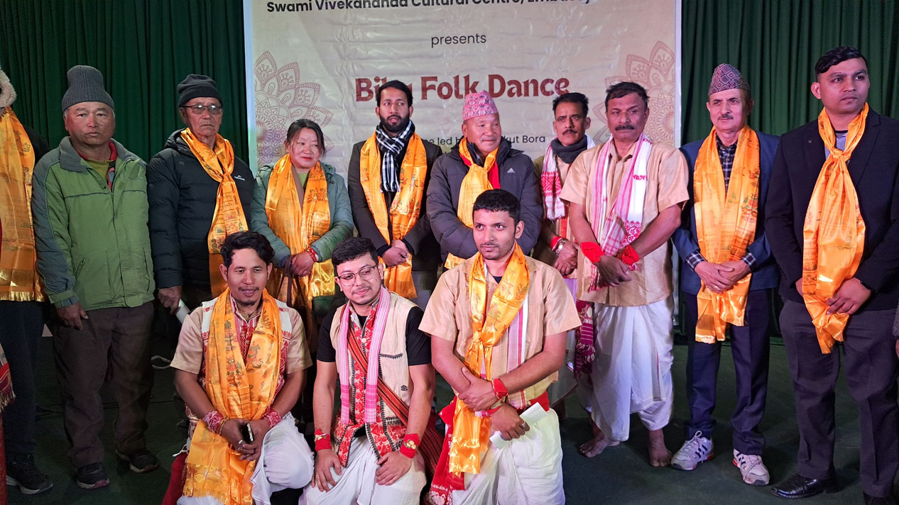 ‘बिहु लोकनृत्य’ देखाउन मुस्ताङ पुगे कलाकारसहित १८ भारतीय