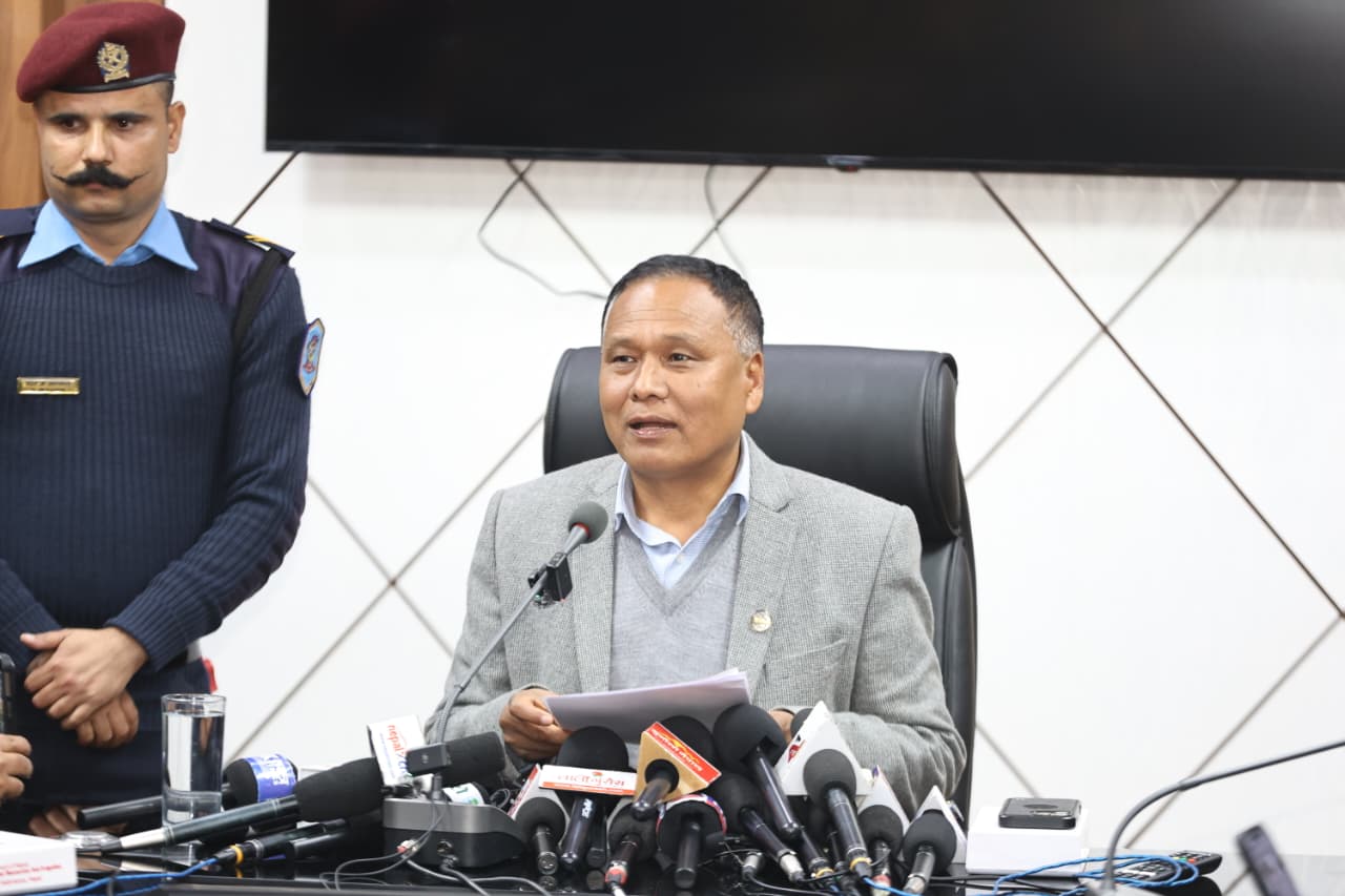 मन्त्रीबाट राजीनामा दिएपछि कुलमान घिसिङको पत्रकार सम्मेलन [११ तस्बिर]