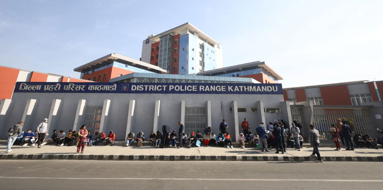 ‘निर्वाचन प्रहरी’ बन्न युवाहरूको ताँती