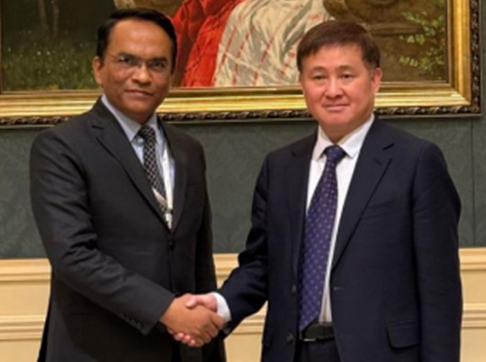 नेपाल र चीनका गभर्नरबीच भेटवार्ता : सहकार्यका विषयमा छलफल