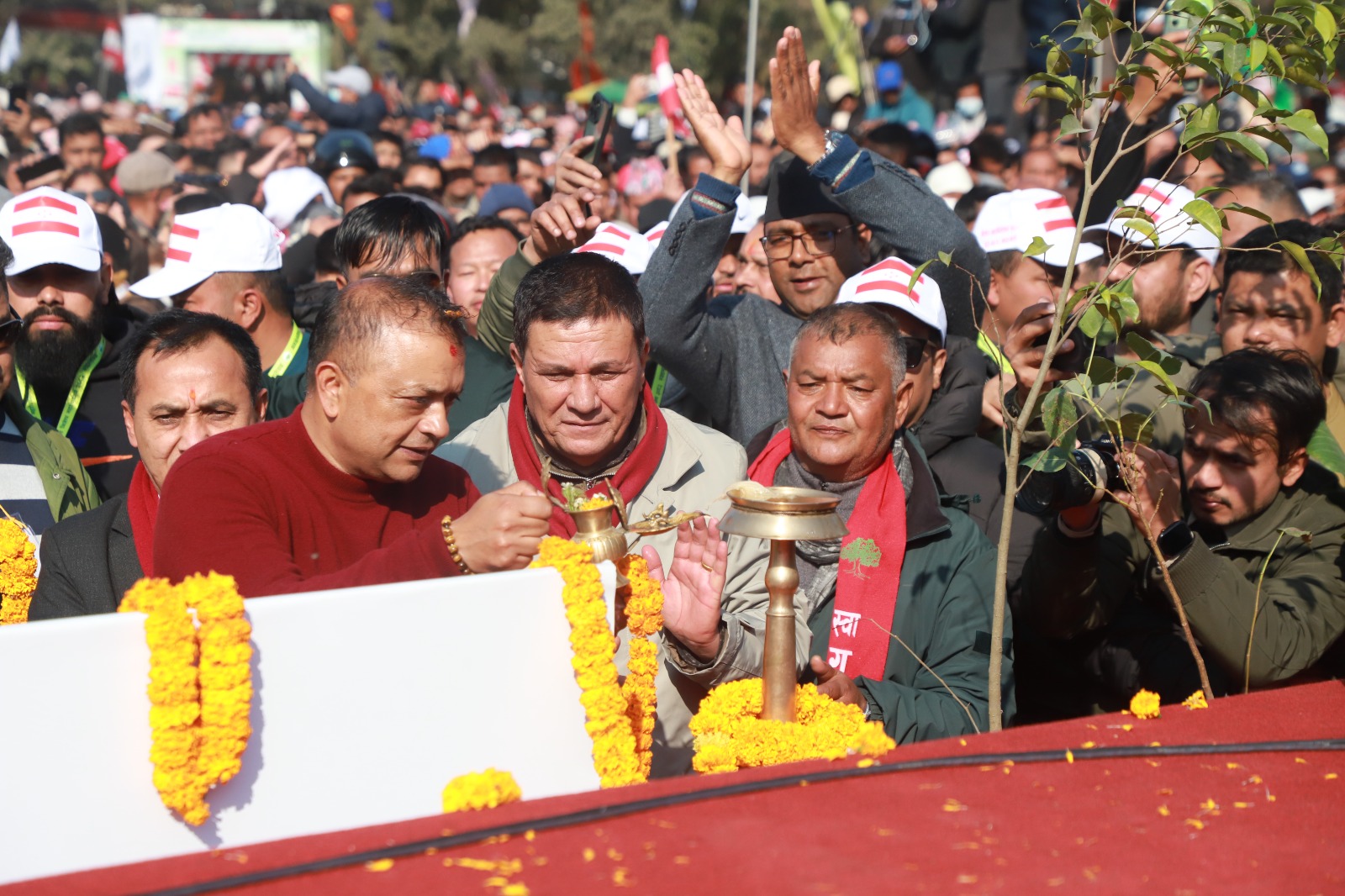 गगन-विश्वप्रकाशले गरे कांग्रेस विशेष महाधिवेशनको उद्घाटन