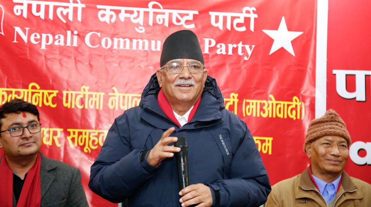 विप्लवलाई प्रचण्डको आग्रह- यताउता नभड्किनु नेकपामै आउनु