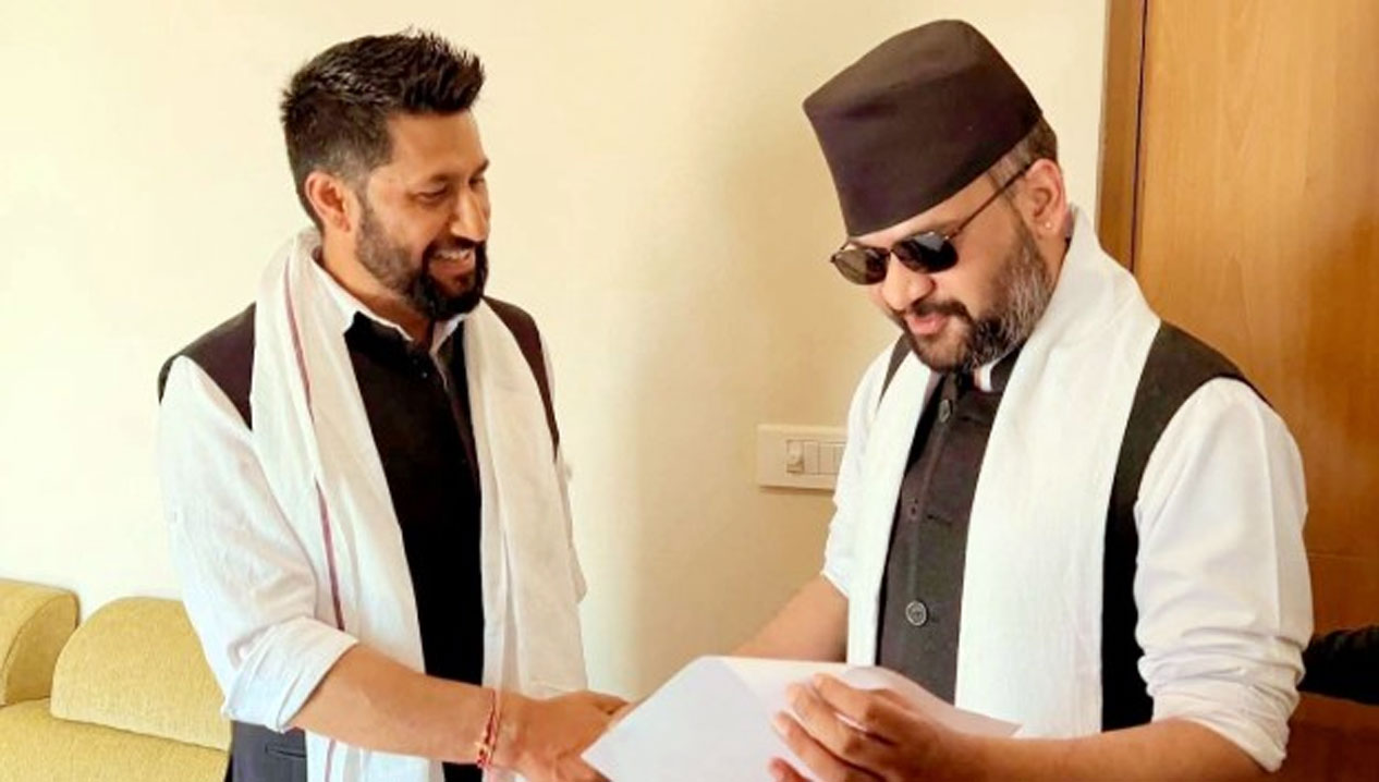 झापा ५ मा बालेन र ओलीबीच प्रतिस्पर्धा