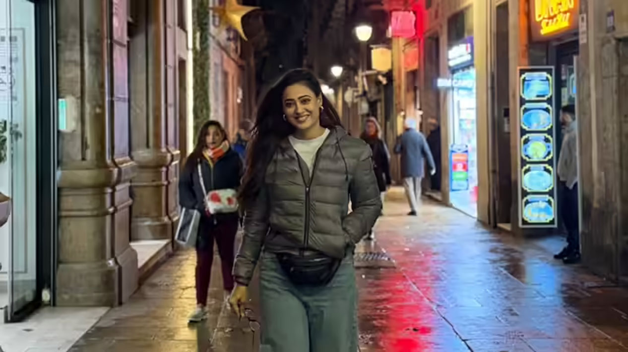 श्वेताको ‘ड्रेसअप’बाट प्रशंसक लठ्ठ [तस्बिरसहित]