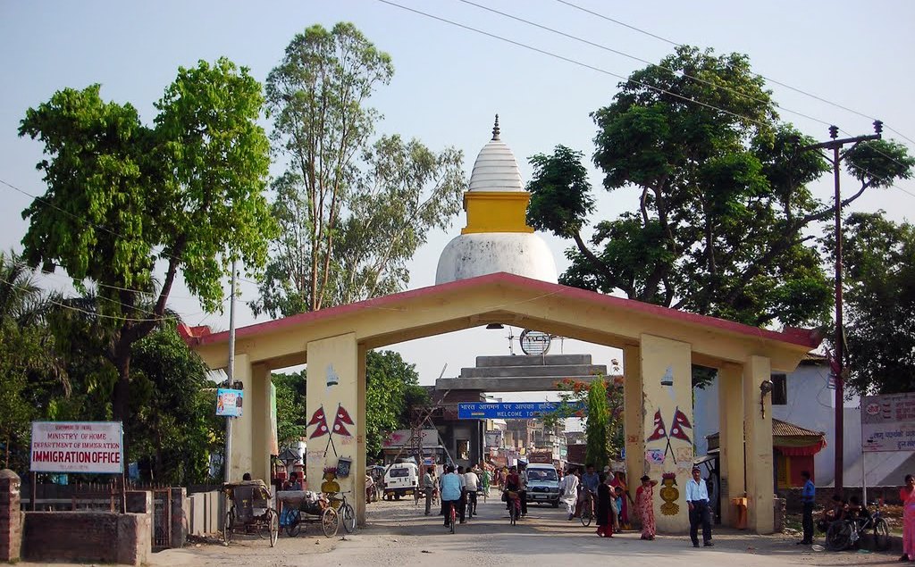 बेलहिया नाकाबाट एक वर्षमा एक लाखभन्दा बढी पर्यटक भित्रिए