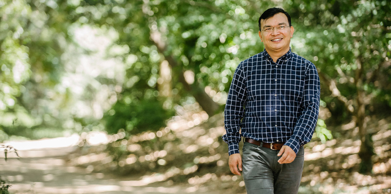 तस्बिर खिच्नकै लागि थुप्रै ठाउँ डुलेको छु