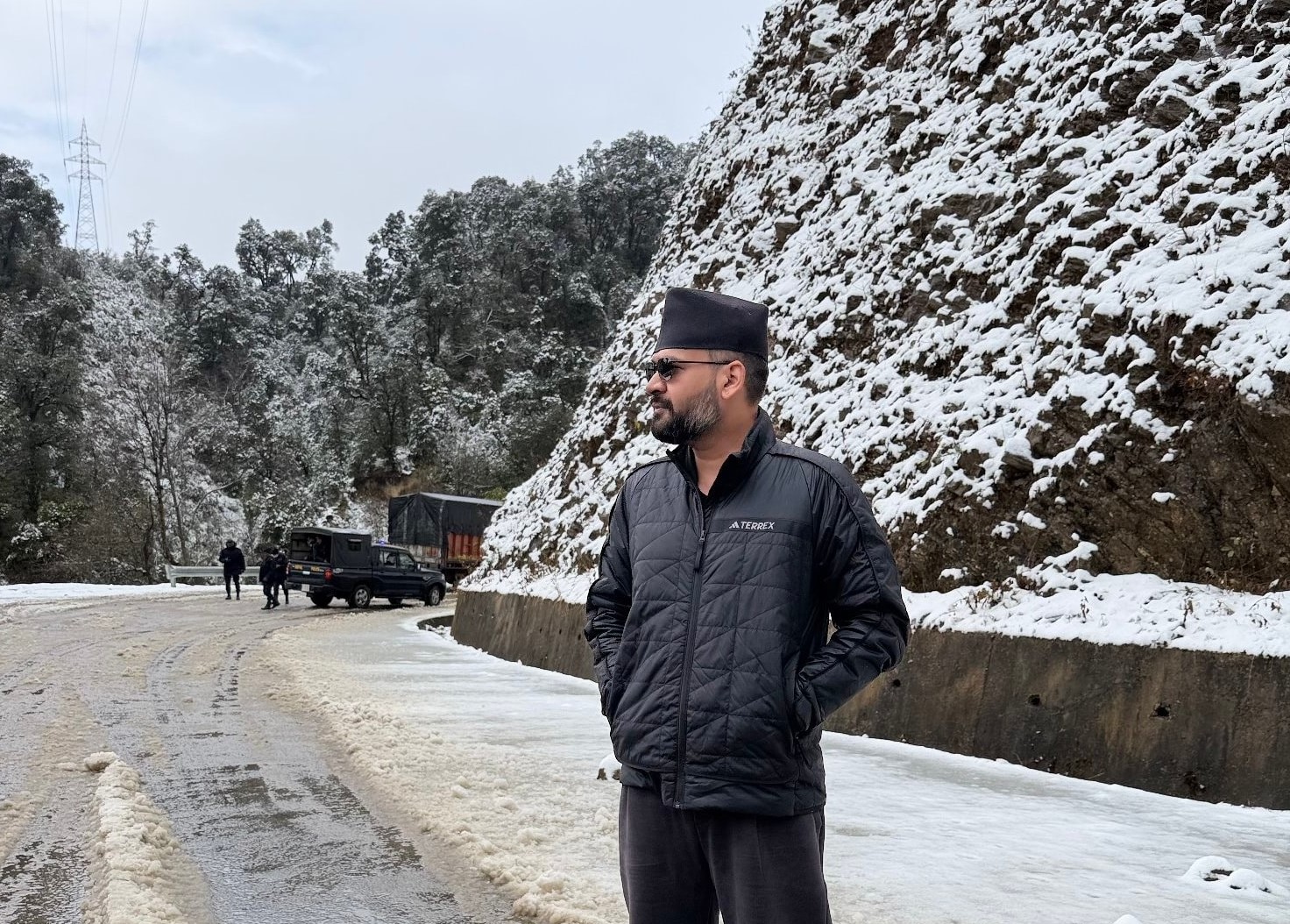 डडेलधुराको हिउँमा उभिएर बालेनको सन्देश: “सुदूर अब टाढा छैन”