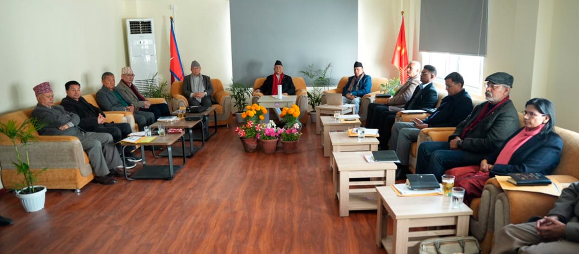 प्रतिनिधिसभा उम्मेदवार टुंगो लगाउन एमाले सचिवालय बैठक बस्दै