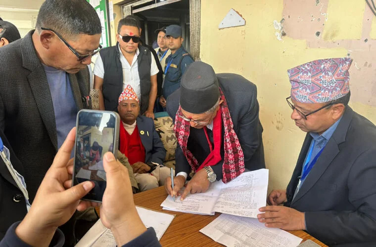 पूर्वसभामुख घिमिरे र पूर्वउपसभामुख रानाद्वारा उम्मेदवारी मनोनयन दर्ता