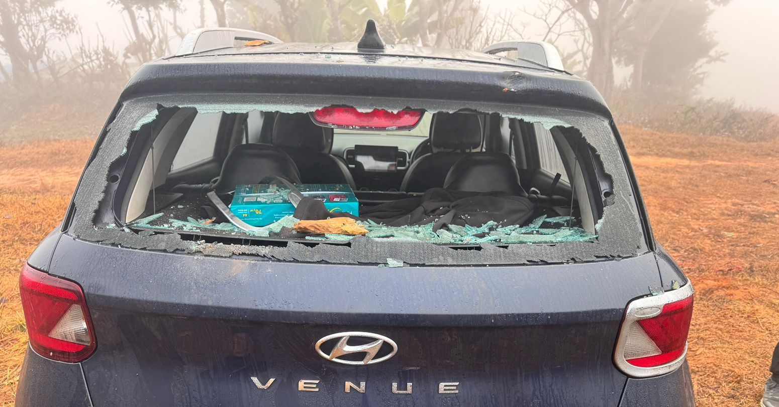 गोरखामा रास्वपा नेता प्रकाशचन्द्र परियारको टोलीको गाडीमा तोडफोड