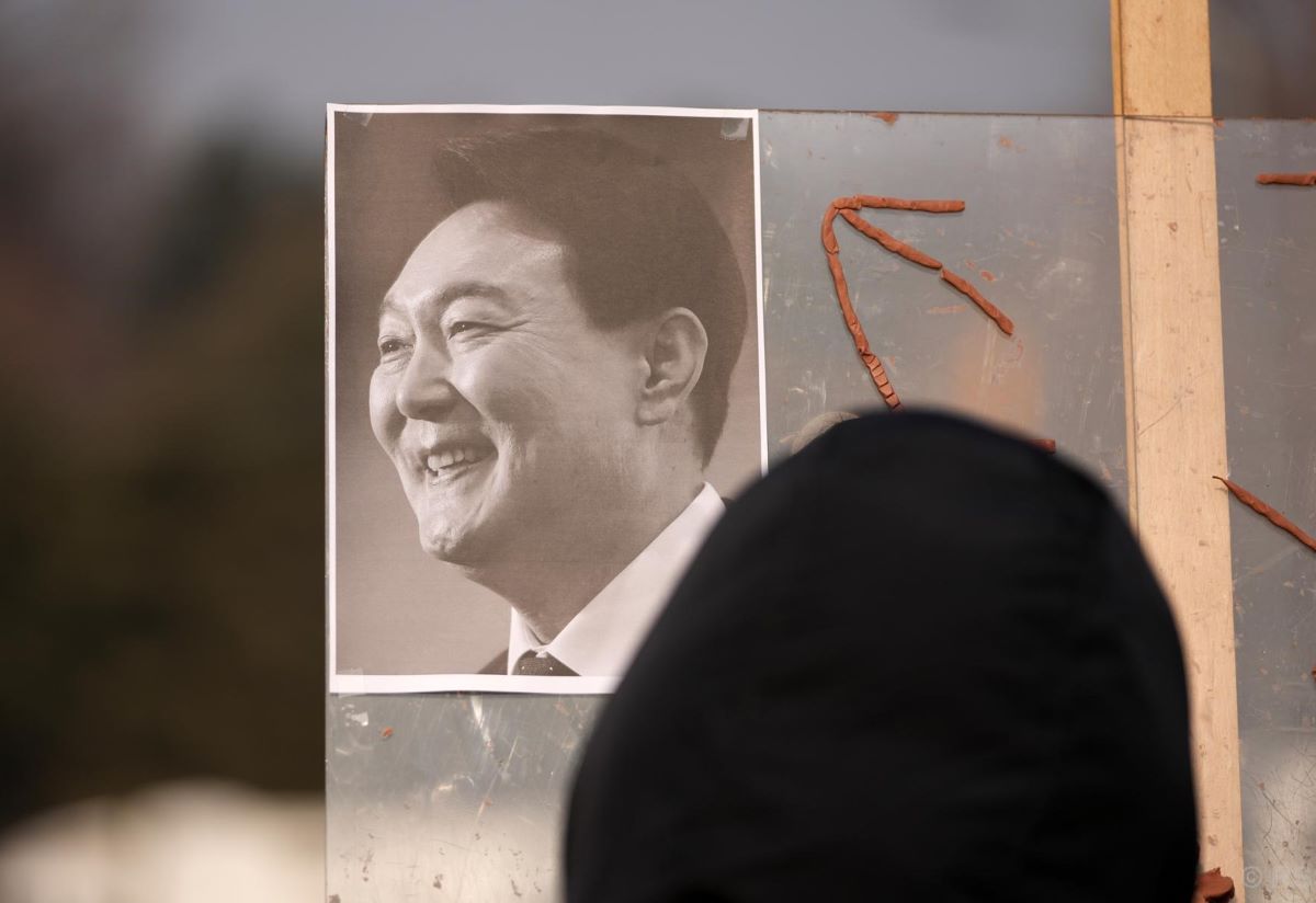 युनलाई पाँच वर्ष कैद