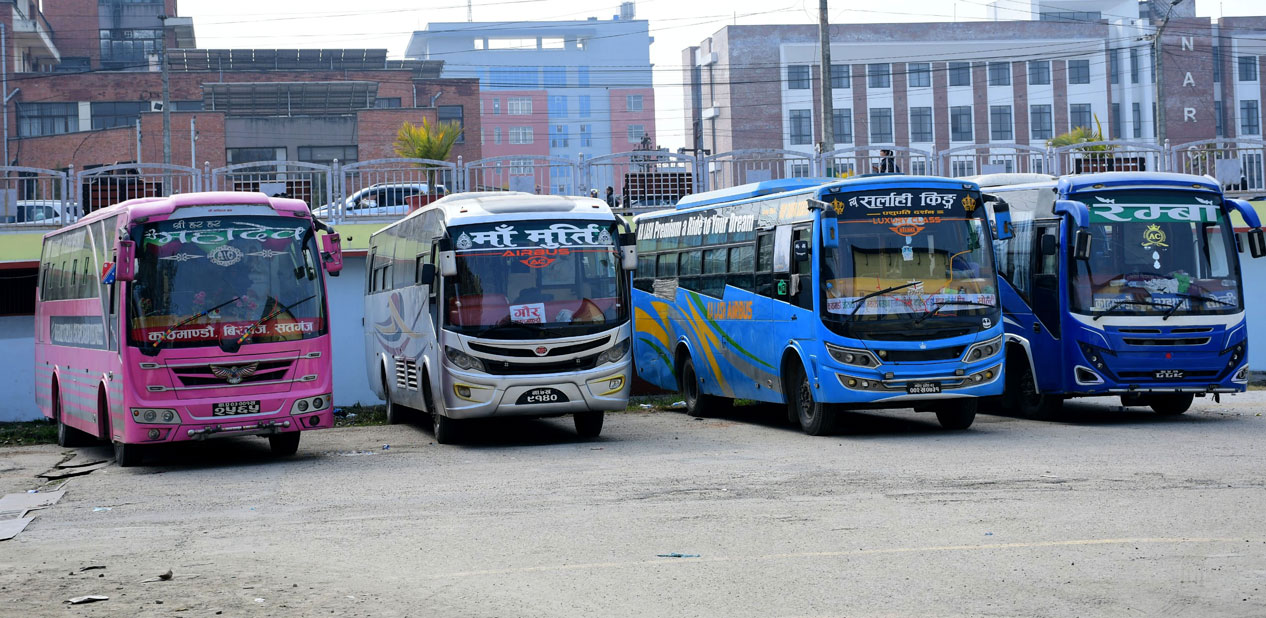 जथाभावी पार्किङ गरिएका १५ बस नियन्त्रण