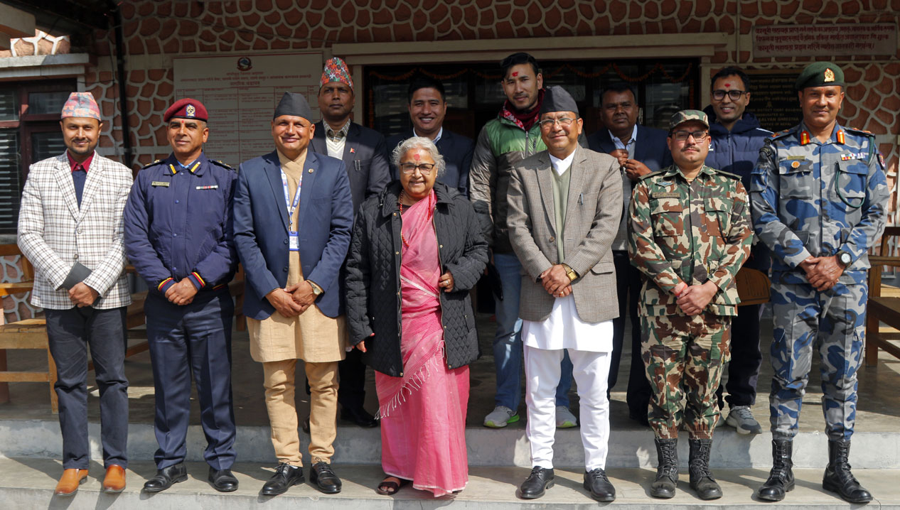 देशाटनमा प्रधानमन्त्री‚ चासो निर्वाचन