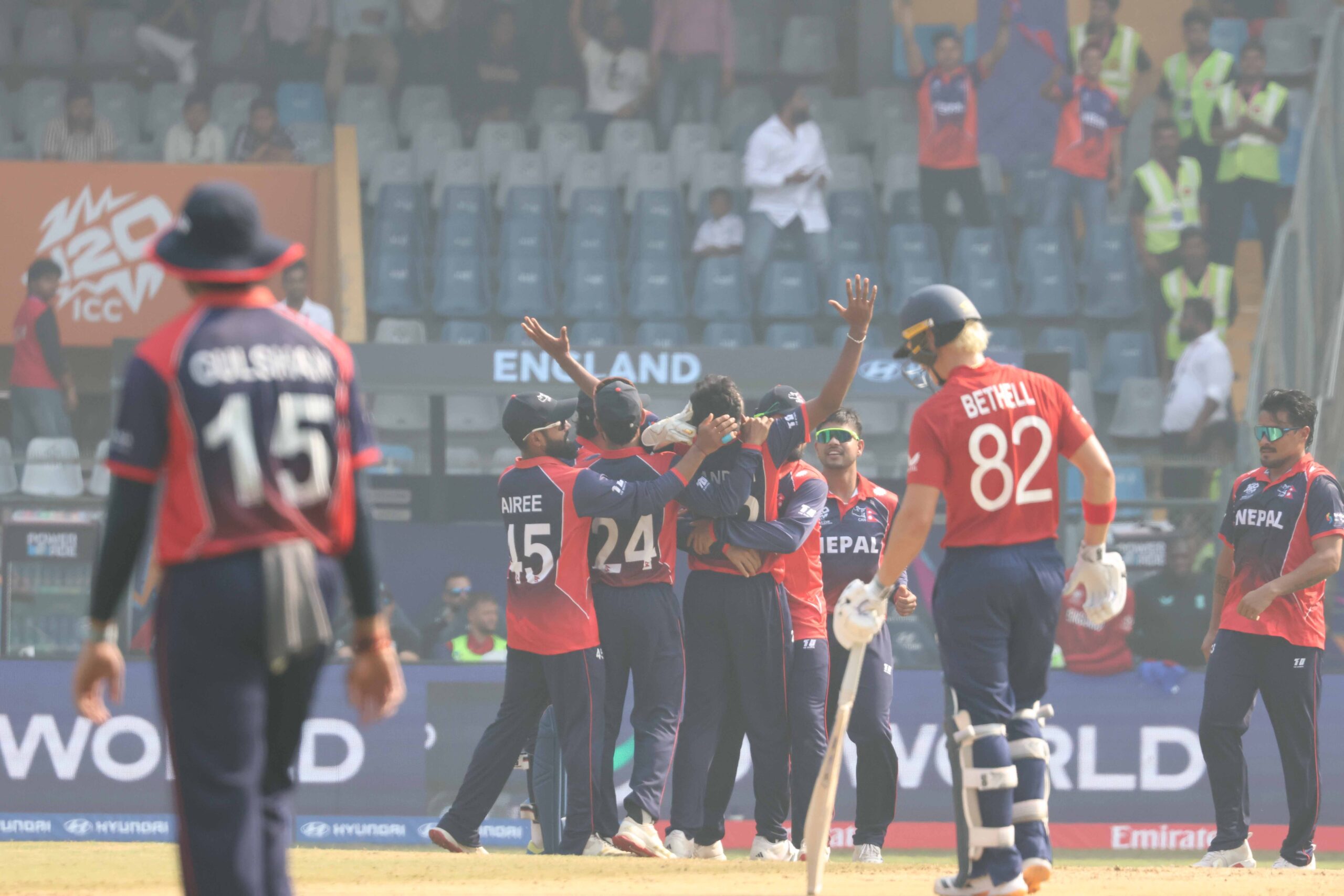 अन्तिम तीन ओभरमा चुकेको नेपाल