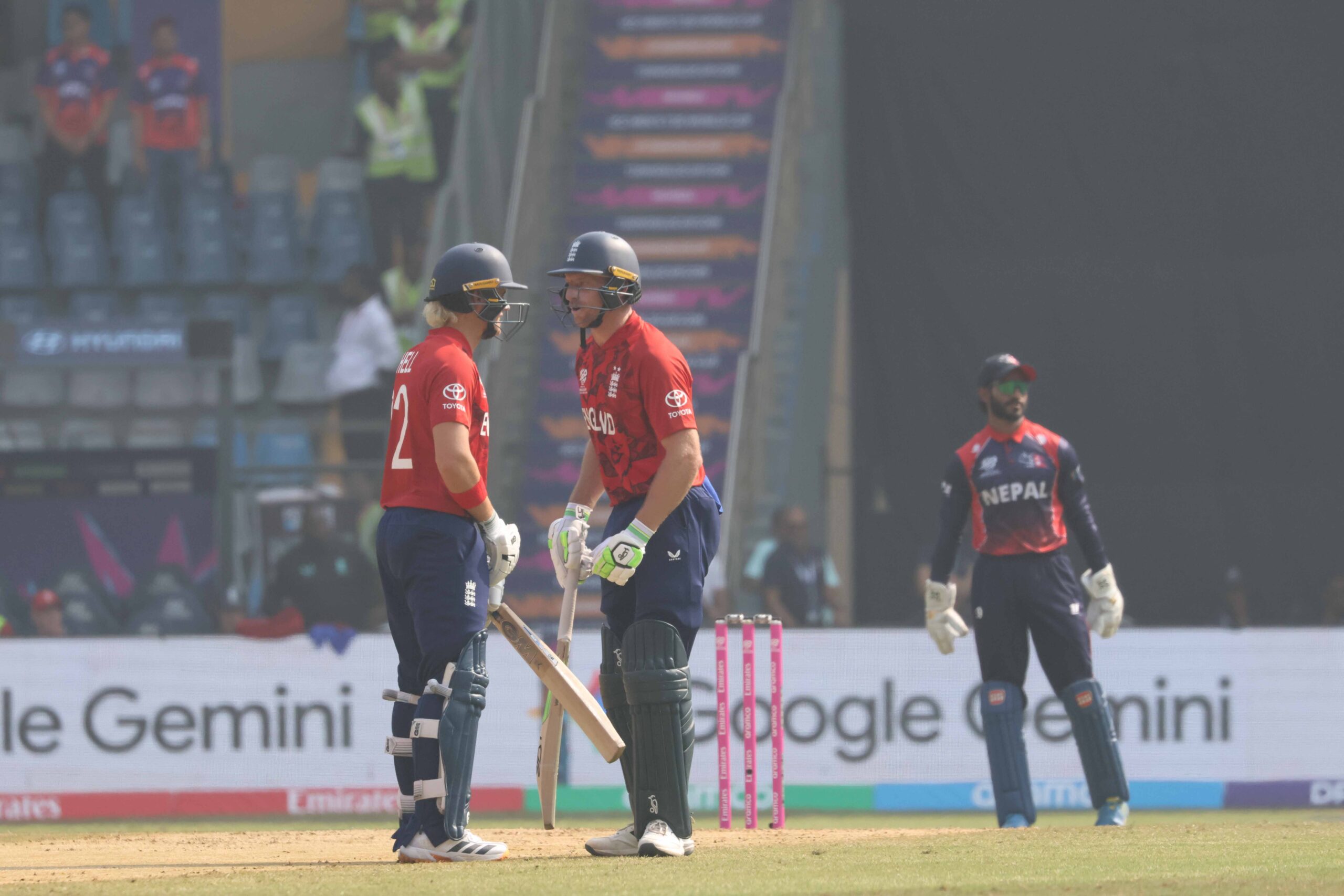 नेपाललाई १८५ रनको लक्ष्य